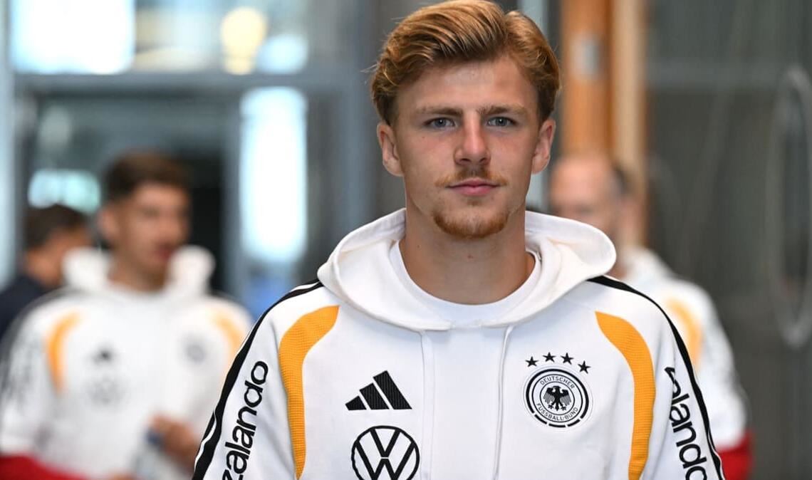 VfB-Innenverteidiger Finn Jeltsch durfte wie sein Teamkollege Maximilian Mittelstädt in Griechenland nicht spielen.