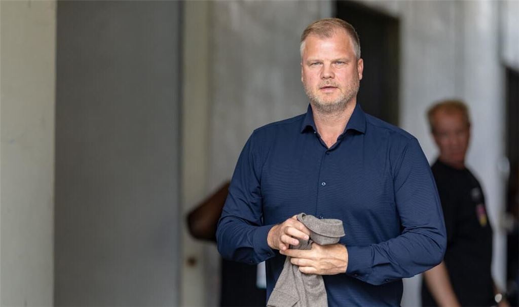 VfB-Sportvorstand Fabian Wohlgemuth war mit dem Gesehenen beim Test gegen Heidenheim zufrieden.