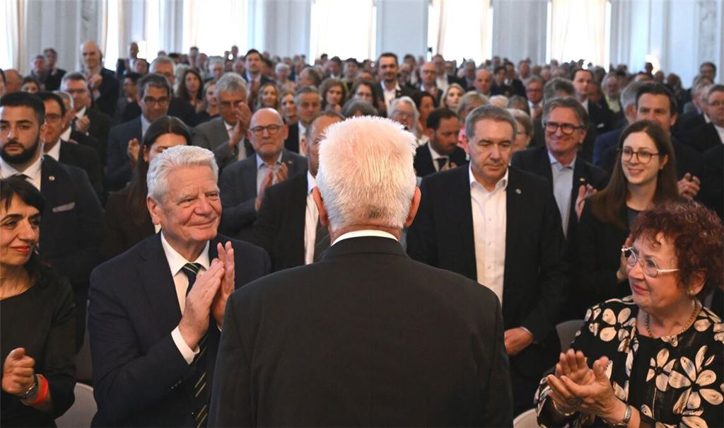 Viel Aplaus zum Abschied: Winfried Kretschmann ist am Mittwoch offiziell in Stuttgart verabschiedet worden.