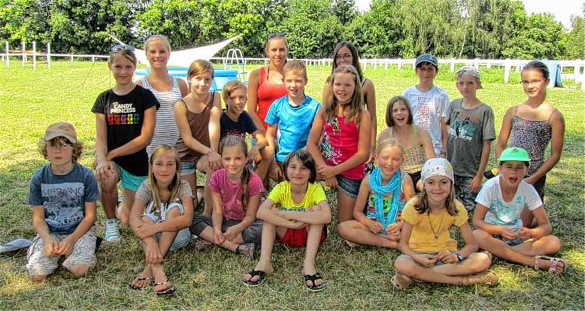 Viel Spaß auf der Wasserhalde: die Teilnehmer am Zeltlager des Turnvereins Mühlacker.