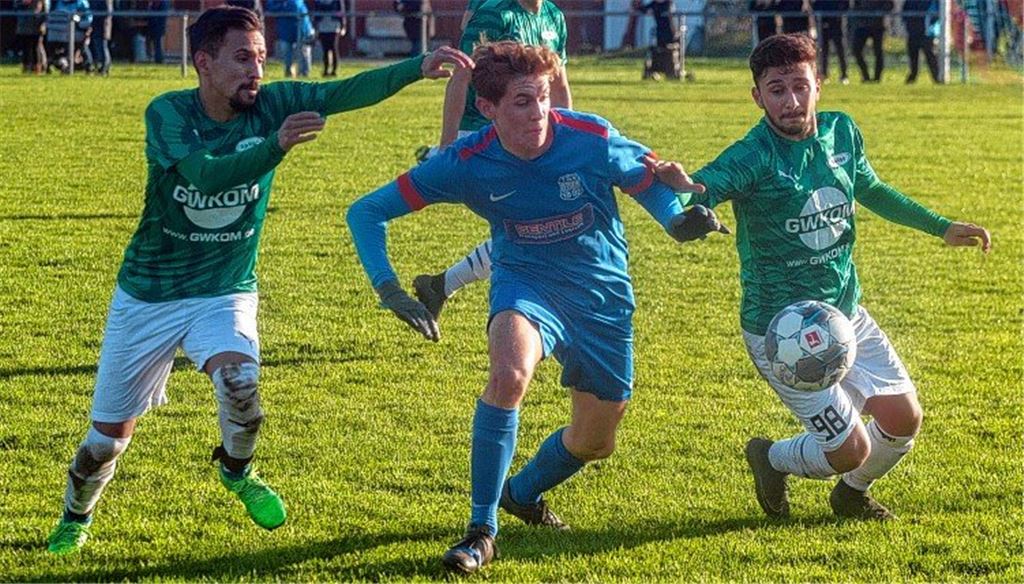 Die Spitzenteams marschieren weiter