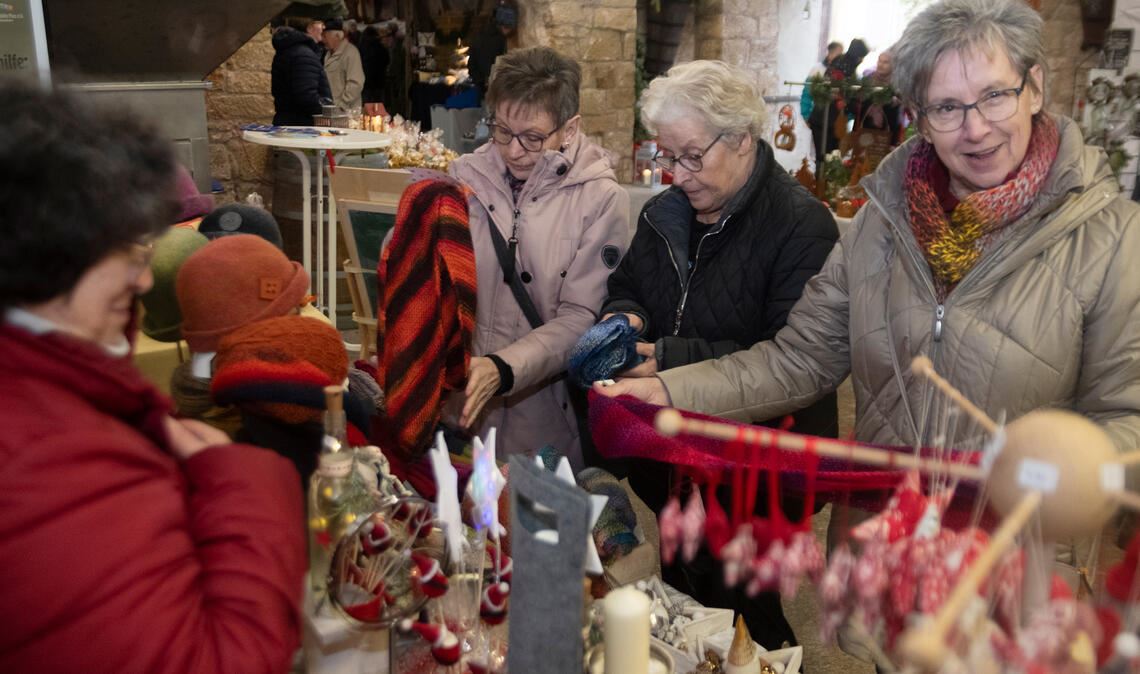 Viel zu entdecken gibt es auf dem Freudensteiner Weihnachtsmarkt. Foto: Fotomoment