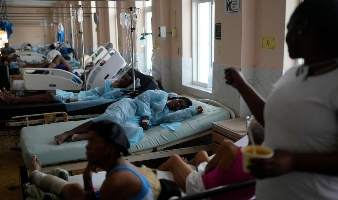 Viele Ärzte arbeiten seit Tagen ohne Pause.