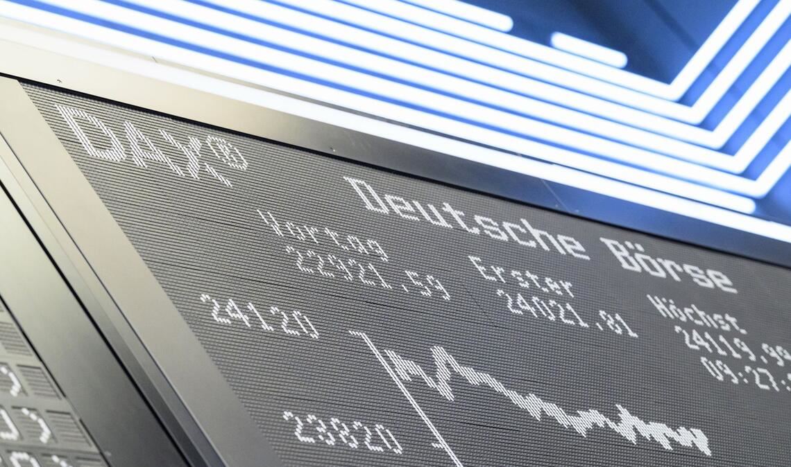 Viele Fachleute werben für eine Altersvorsorge mit Aktien, viele Menschen in Deutschland sind aber skeptisch. (Symbolbild)