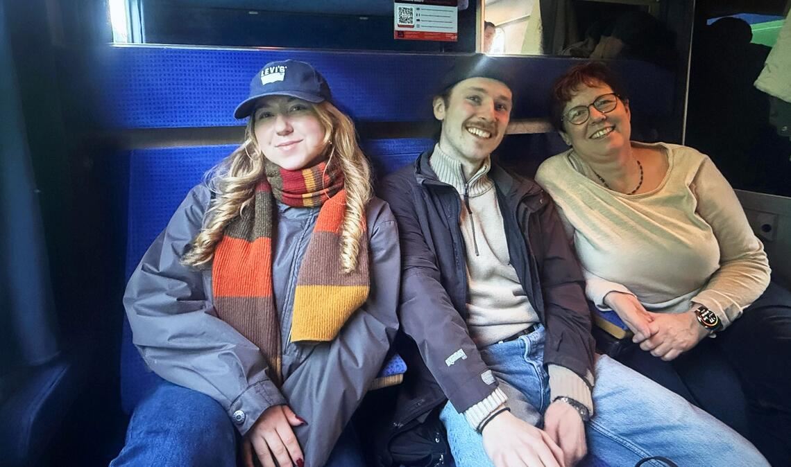 Viele Reisende freuen sich, dass es wieder einen Nachtzug zwischen der französischen und deutschen Hauptstadt gibt.