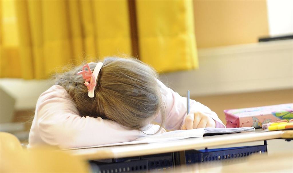 Viele Schüler fühlen sich erschöpft (Symbolbild).