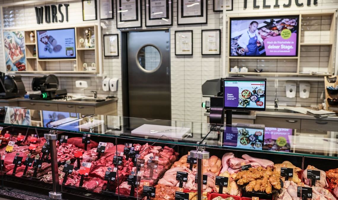 Viele Supermarktketten suchen verzweifelt nach Personal für ihre Bedientheken.