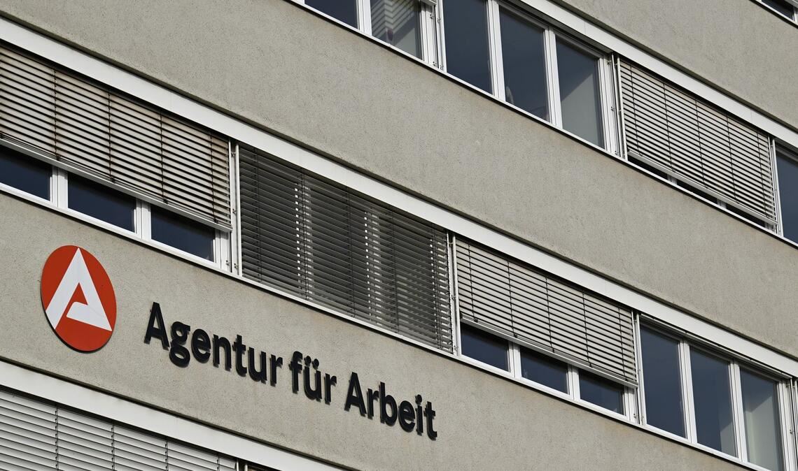 Viele junge Erwachsene haben keinen Berufsabschluss und damit schlechte Chancen auf dem Arbeitsmarkt.