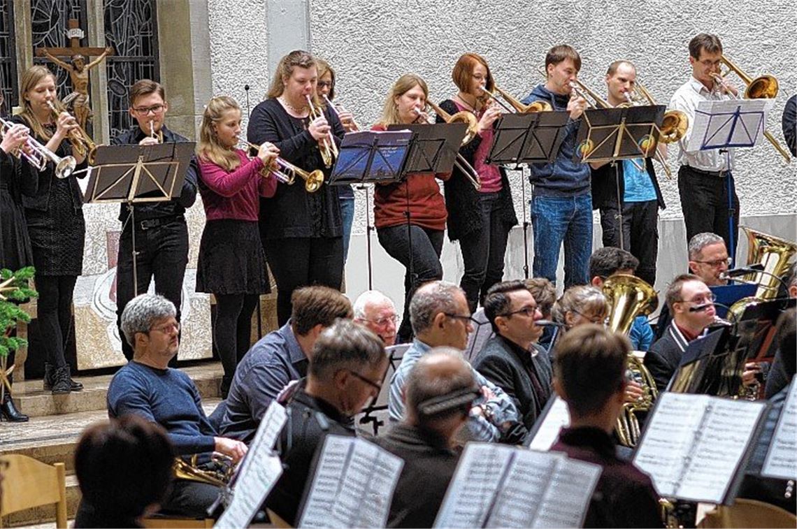60 Bläser lassen Weihnachten stilvoll ausklingen 60 Bläser lassen Weihnachten stilvoll ausklingen