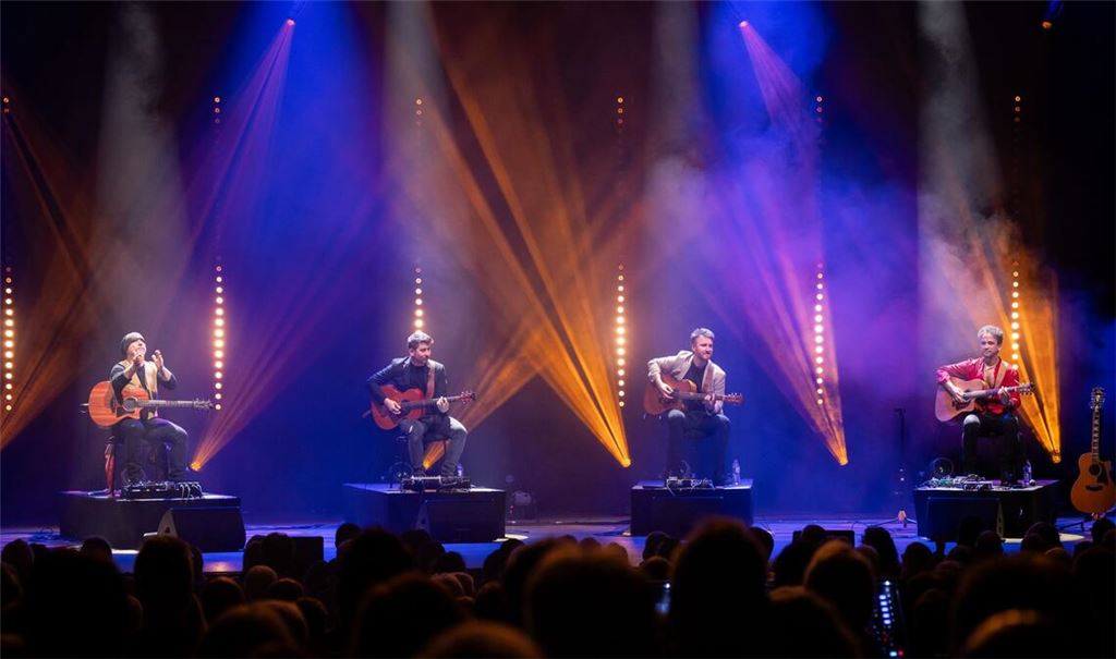 Vier Männer, vier Gitarren: Das Quartett 40 Fingers hat in Stuttgart gespielt.