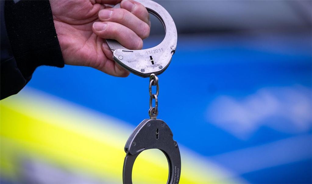 Vier Verdächtige wurden festgenommen. (Symbolbild)