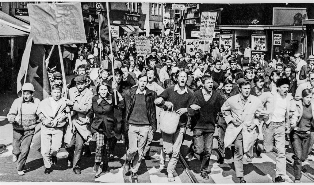 Vietnam-Demonstration in der Heidelberger Hauptstraße, Mai 1968