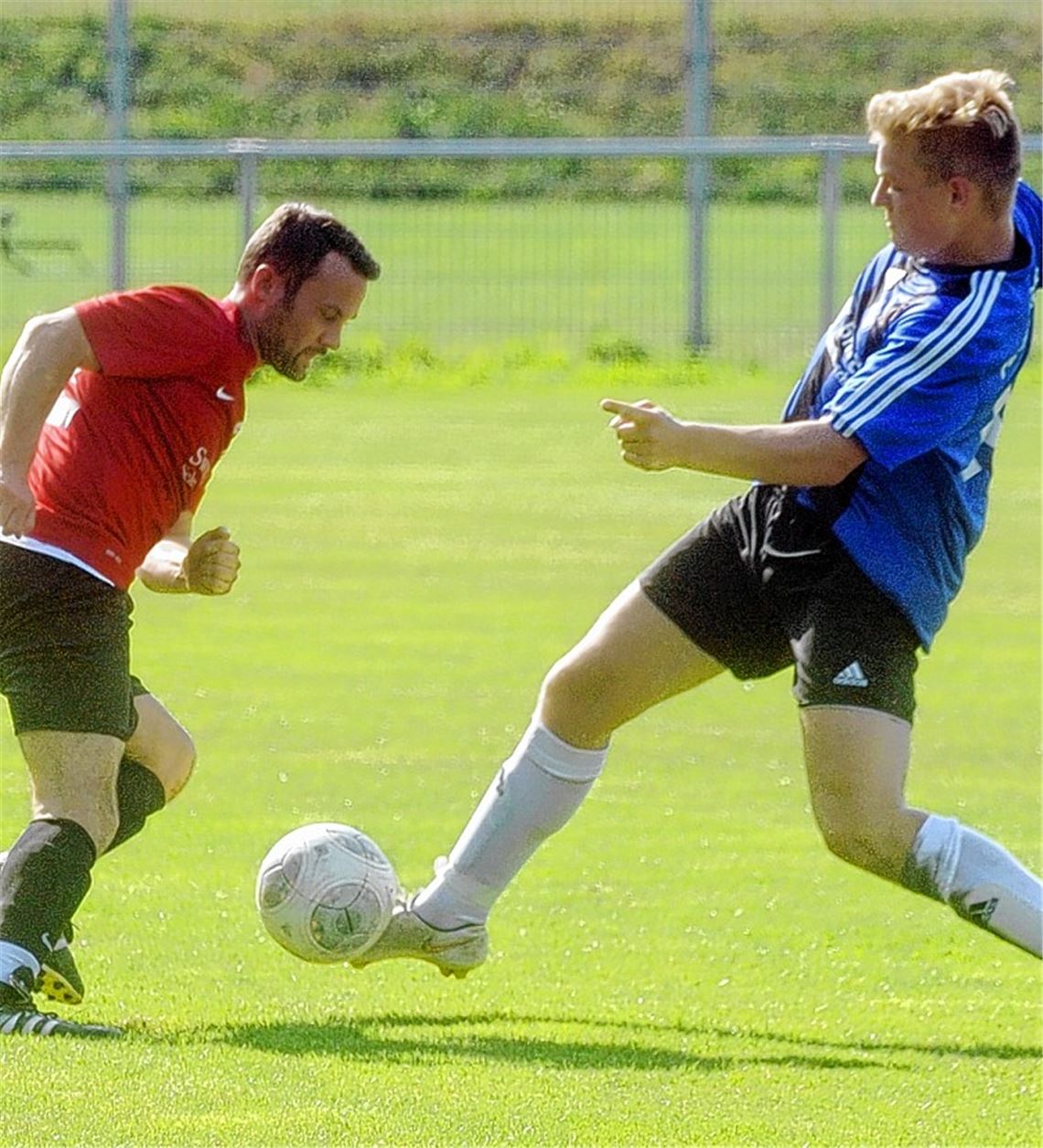 Zaisersweiher und Knittlingen im Gleichschritt vorneweg