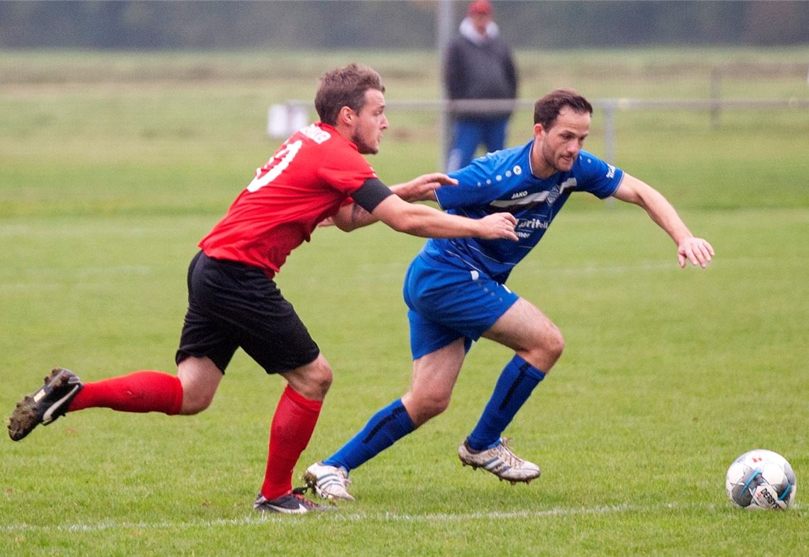 Viktoria Enzberg stürmt bei den Sportfreunden Mühlacker zu einem Kantersieg. Fotomoment