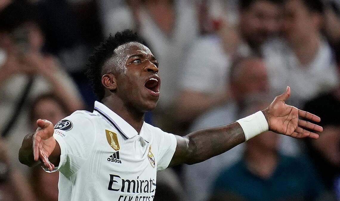 Vinicius steht bei Real Madrid unter Vertrag und wird immer wieder in Stadien rassistisch beleidigt.