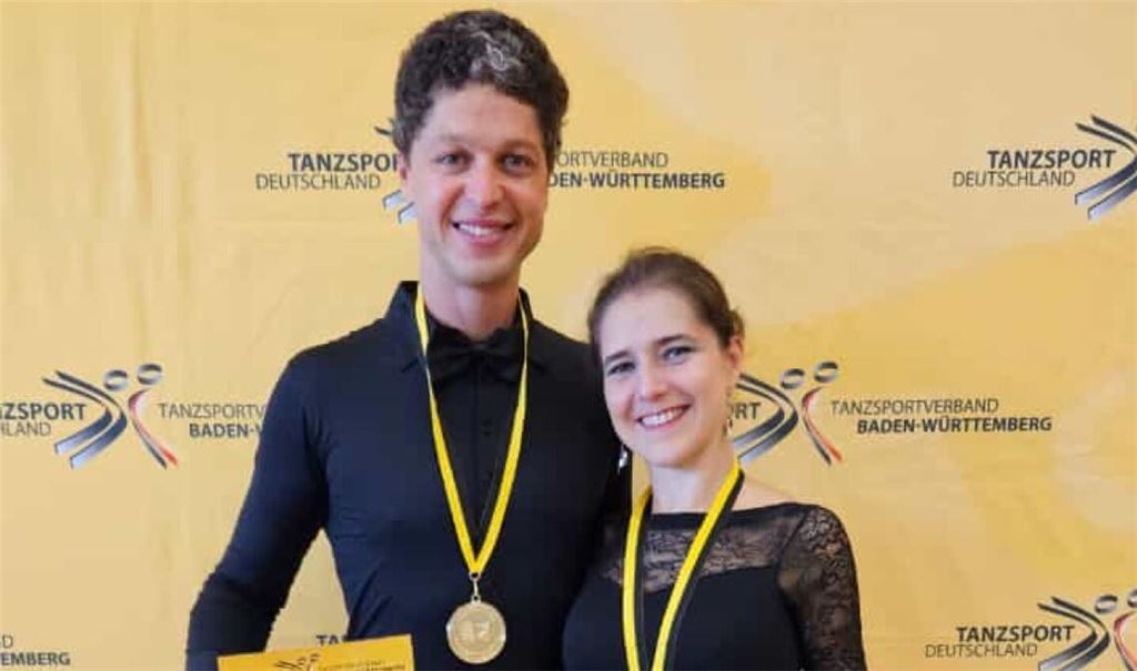 Vladimir und Maria Belau vom Tanzsportclub Illingen belegen in den drei Standardtänzen Langsamer Walzer, Tango und Quickstep jeweils souverän den 1. Platz. Foto: privat