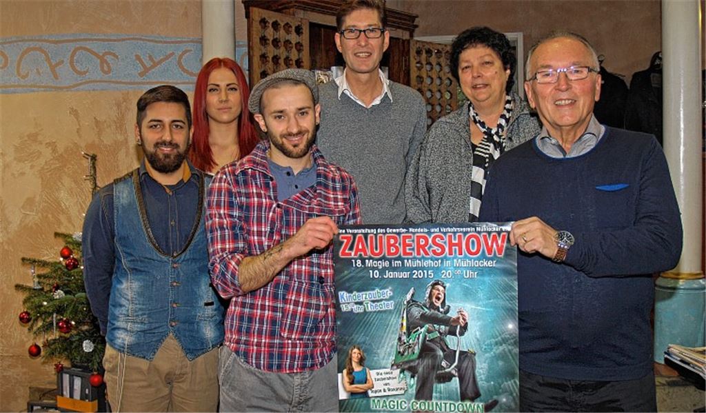 V.li. Serkan Tosun, Alina Bender, Samuel-Nisandro Bahnan, Thomas Vogel von der Hair Crew Viano, die Vorsitzende der Lebenshilfe Gabi Higer und Eventmanager Jürgen F. Heinz.