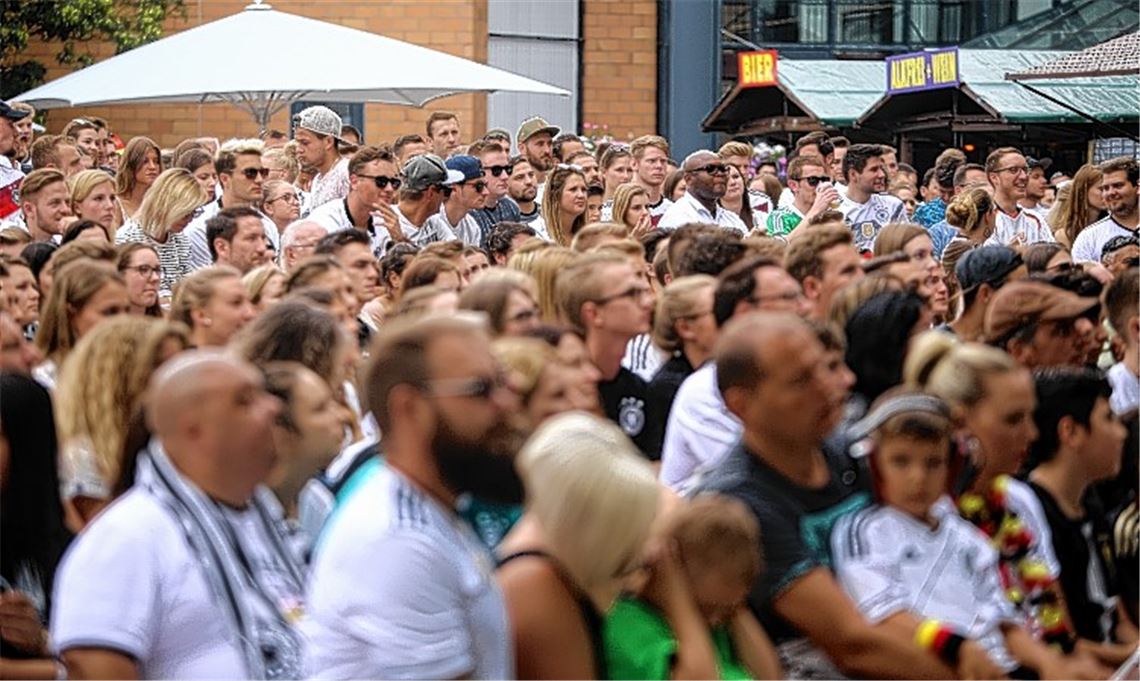 Daumen drücken fürs Public Viewing