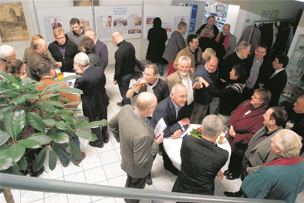 910_0008_105849_wahlschoppen_2011_Schoppen_Aufm_2