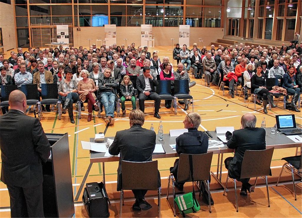 Volles Haus: Viele Wimsheimer wollen erfahren, was die Firma C. Hafner plant.