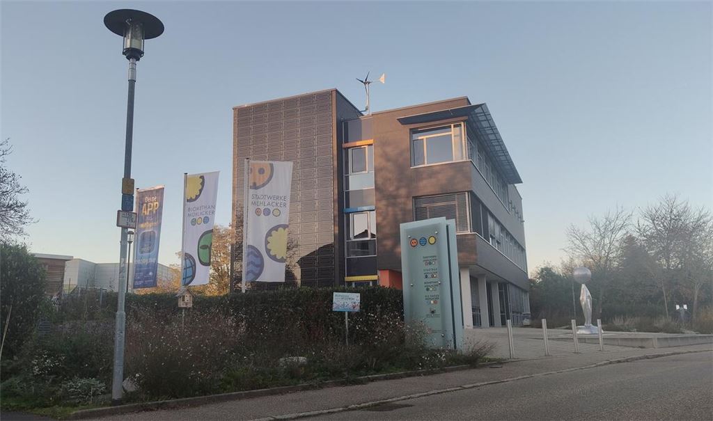 Vom Stadtwerke-Sitz an der Danziger Straße aus werden die Geschicke gelenkt. Foto: Deeg
