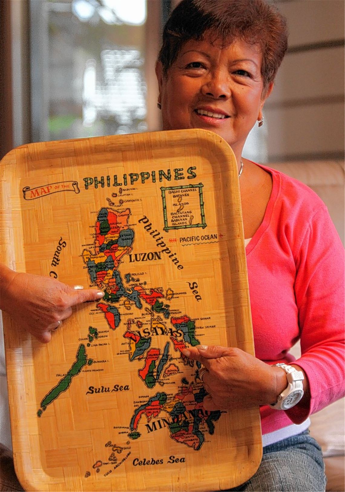 Von Beben, Stürmen und Vulkanen bedrohtes Inselreich: Lily Holme hat Glück – ihre Verwandtschaft lebt weit entfernt nördlich des Katastrophengebiets um Tacloban. 