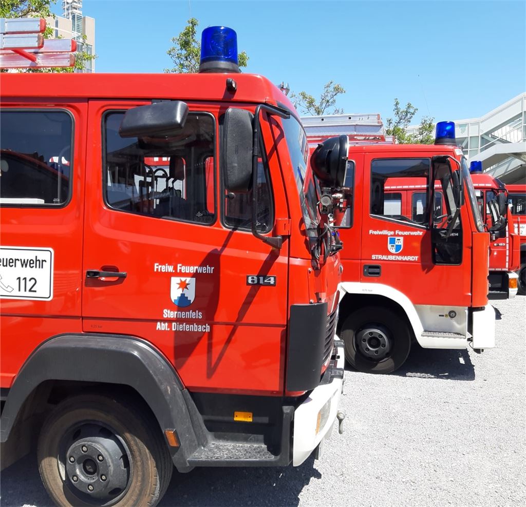 Von der Messe Interschutz in Hannover aus macht sich der Konvoi mit den gespendeten Löschfahrzeugen auf den Weg. Foto: privat