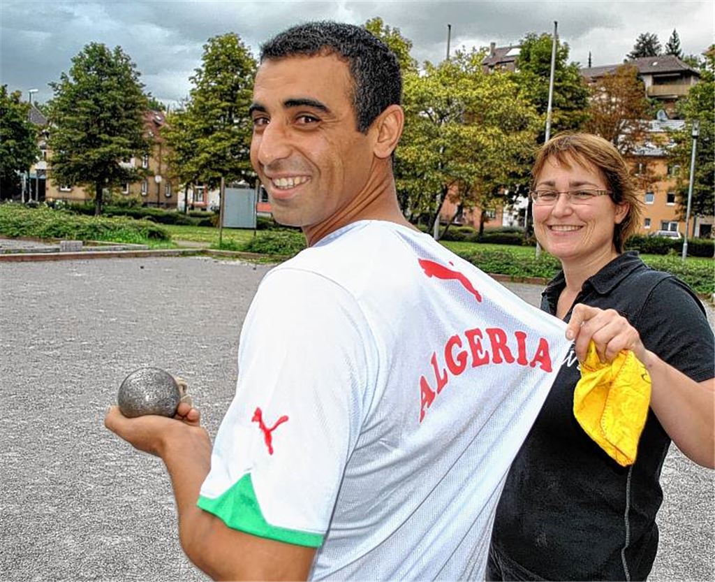 Von der algerischen in die deutsche Nationalmannschaft: Toufik Faci, hier mit seiner Frau Heike Raab-Faci, ist auf dem Weg. Foto: Stahlfeld