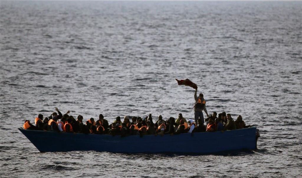 Vor Lampedusa ist ein Boot mit MIgranten gesunken - ein Kind wird vermisst. (Archivbild)