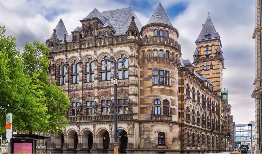 Vor dem Landgericht in Bremen ist ein Tanztrainer wegen sexuellen Missbrauchs von Kindern und Jugendlichen zu einer Haftstrafe verurteilt worden (Symbolfoto).