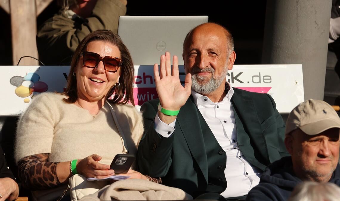 Vor dem Spiel noch guter Laune: SGV-Präsident Emir Cerkez.