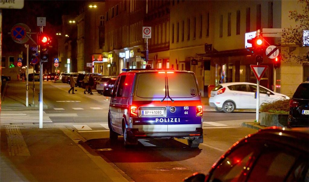 Vor der tödlichen Messerattacke auf einen Afghanen in Linz war nach dem Tatverdächtigen bereits gefahndet worden.