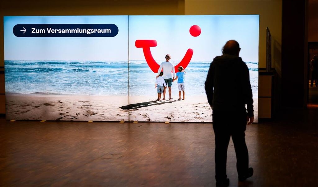 Vor seiner Hauptversammlung legte der Reisekonzern für das Quartal bis Ende Dezember gute Zahlen vor.