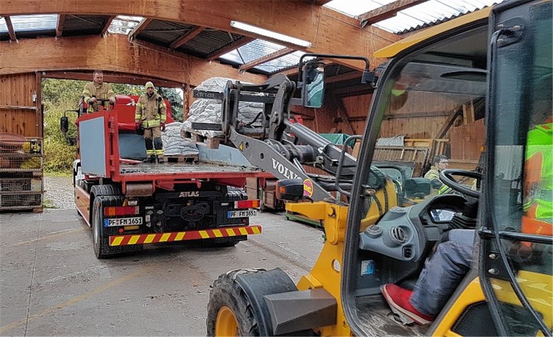 Einsatzkräfte haben Pegelstand im Blick