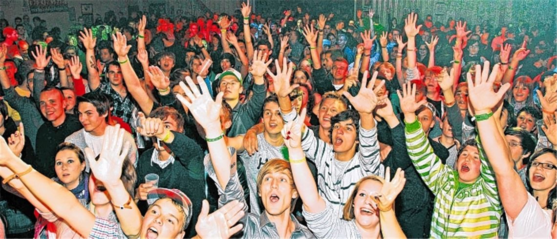 Vorbild für eine gelungene Veranstaltung: Am 18. Juni feiern 1500 junge Besucher beim zweiten „Fest 20zehn“ auf dem Gelände des ehemaligen Ziegelwerks.Archivfoto: Tilo Keller