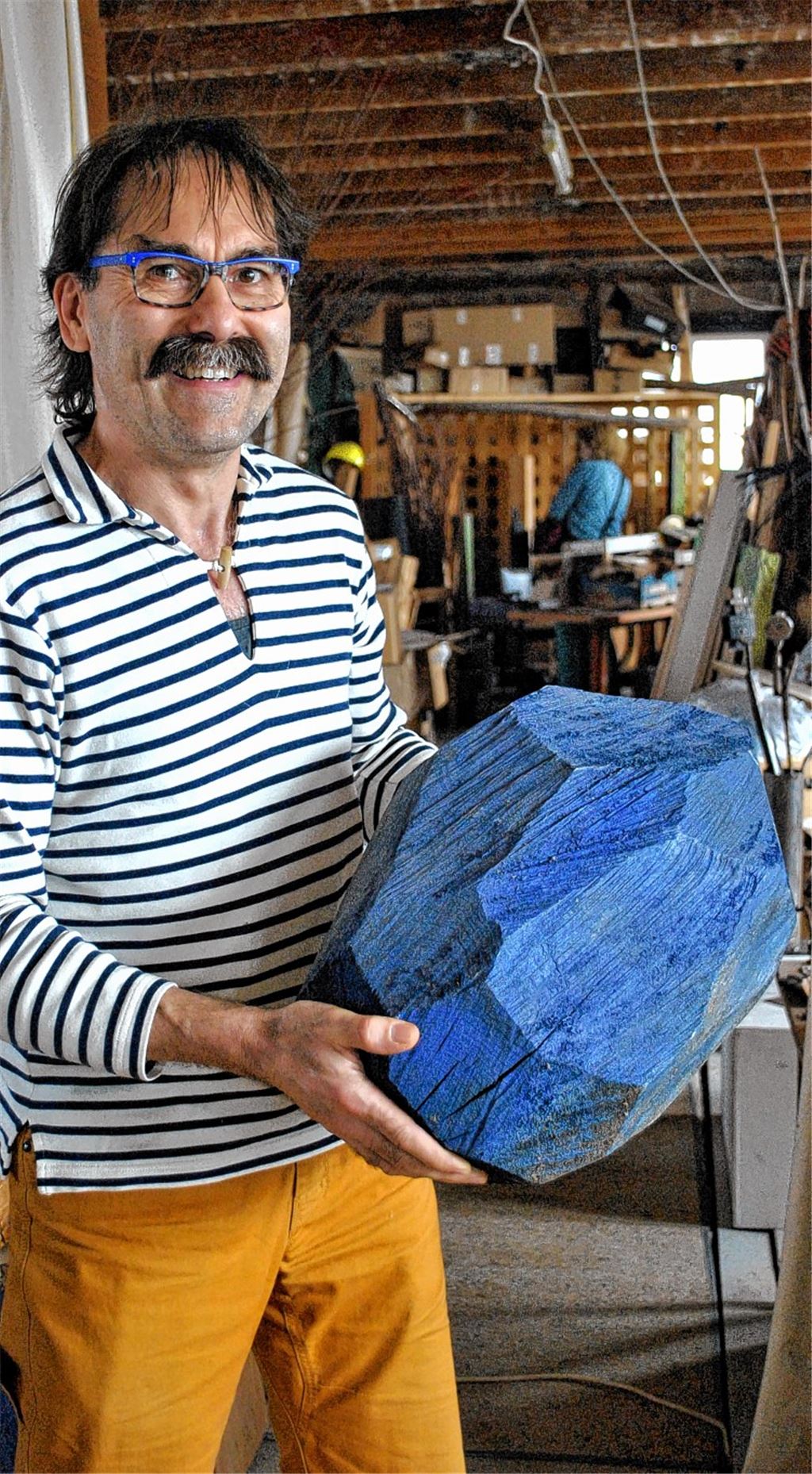 Mondgesteine von „Kwaku“ Schütz reisen zur Biennale