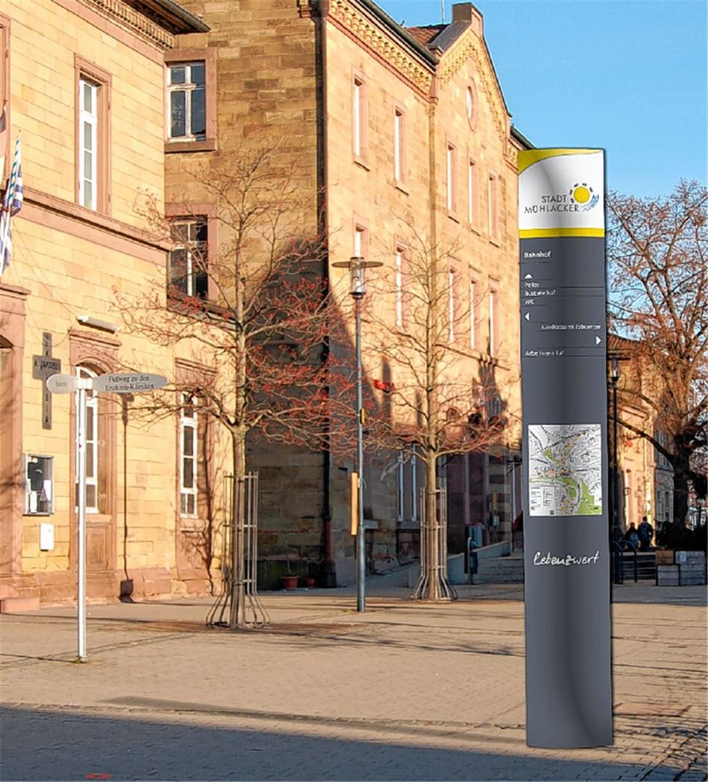 Vorgesehene Info-Stele beim Bahnhof. Fotomontage: Stadt Mühlacker