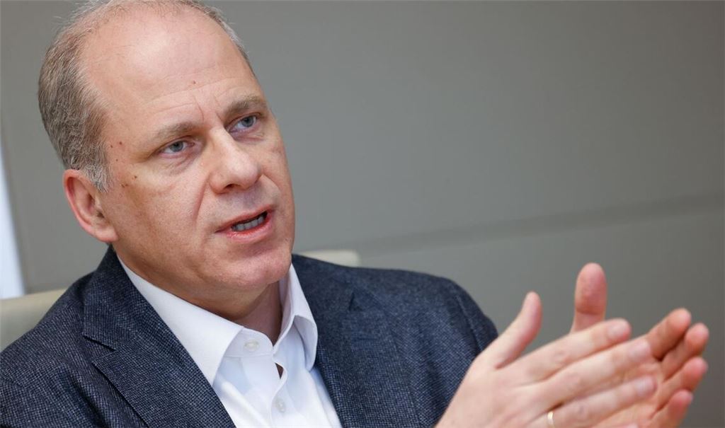 Vorstandschef Georg Stamatelopoulos bezieht Stellung zu kritischen Fragen rund um die EnBW.