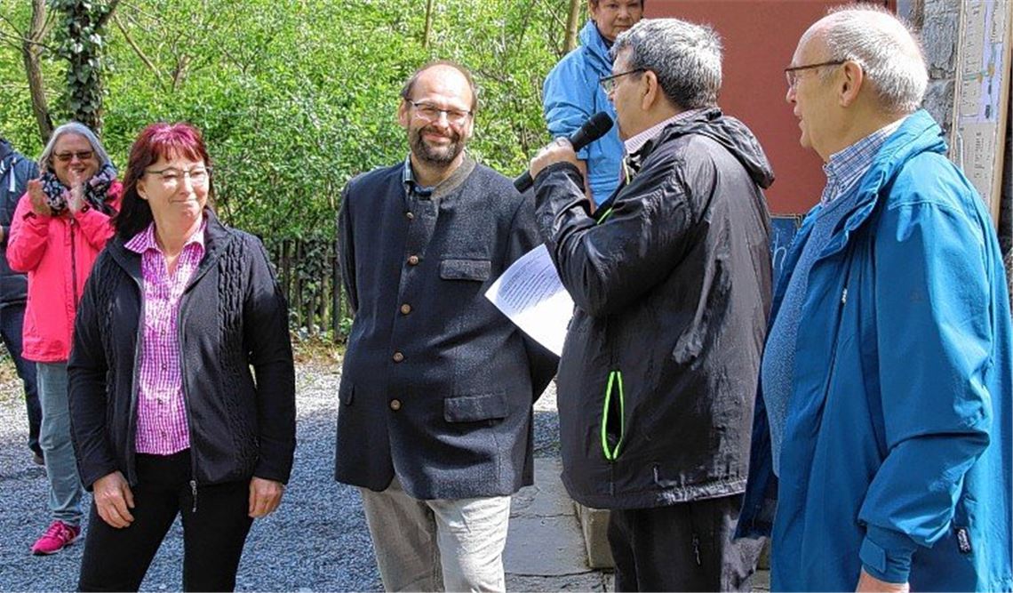 Eselsburg: Die Fahne flattert wieder Eselsburg: Die Fahne flattert wieder