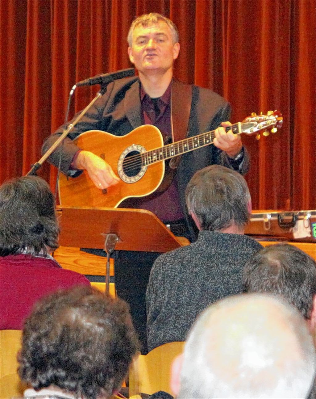 Vortragsredner, Buchautor und Sänger: Christoph Zehendner hat viele Facetten.