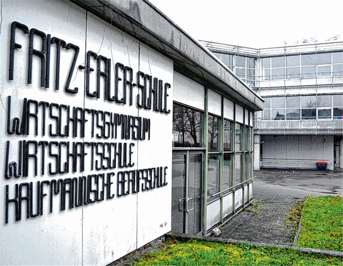 Vorzeitige Weihnachtsferien: die Fritz-Erler-Schule in Pforzheim.Myroshnichenko