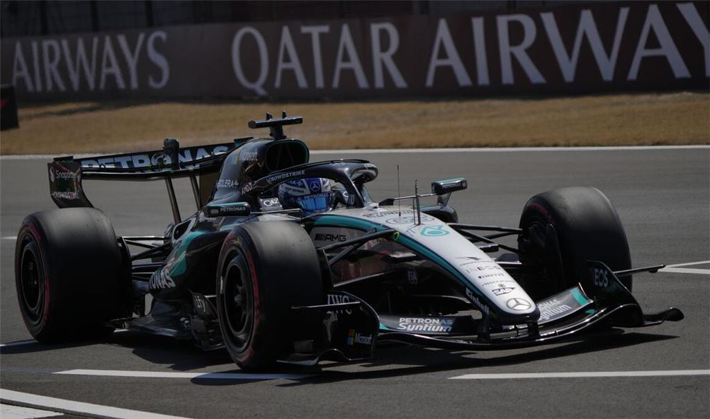 WM-Spitzenreiter George Russell führt auch in China das Feld an.