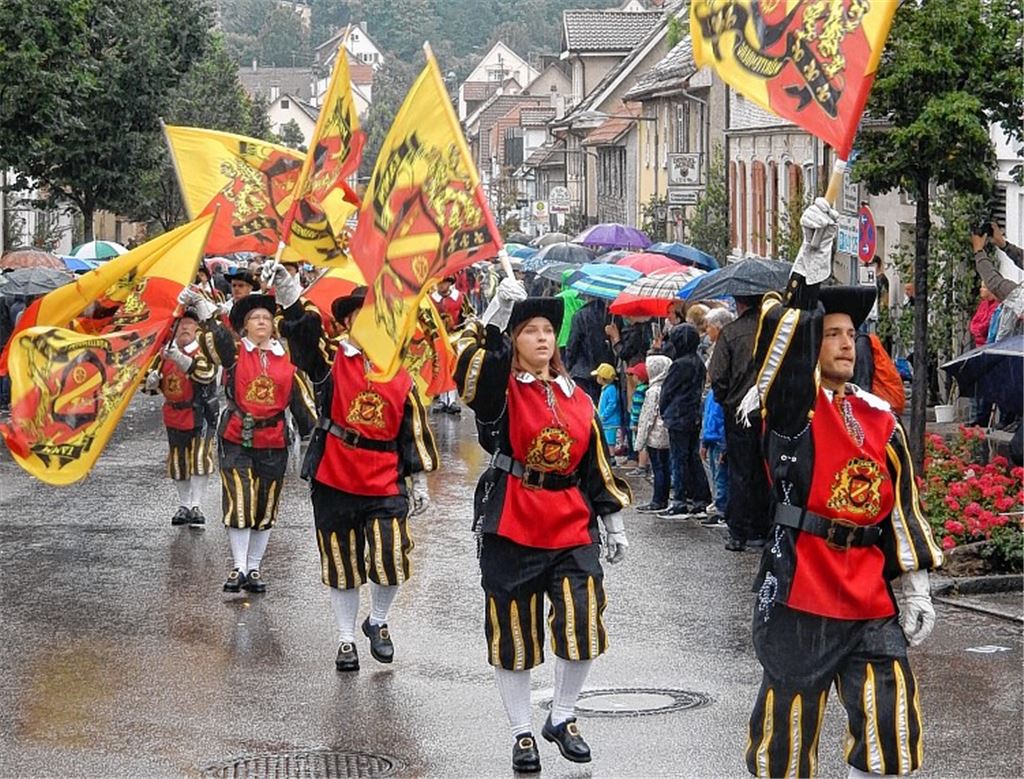Der Maientag als Fest im Regen