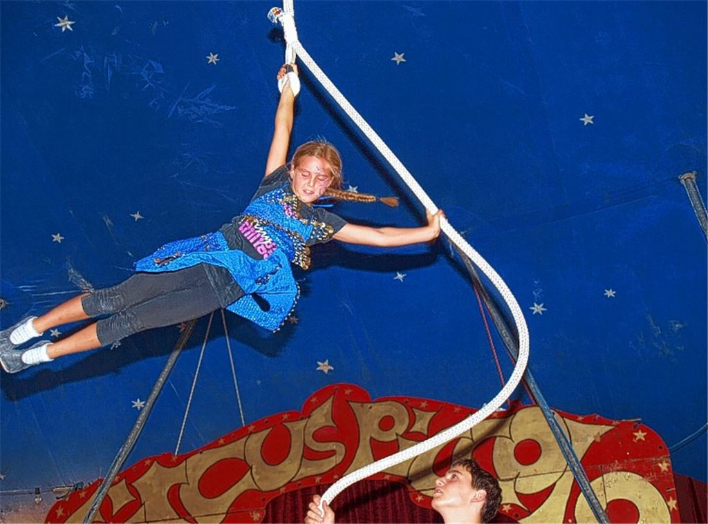 Waghalsige Kunststücke gibt es im „Circus Piccolo“ zu bewundern.