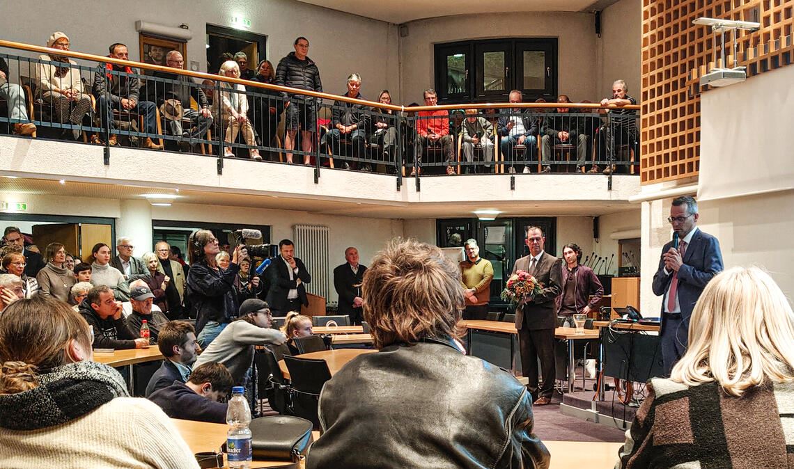 Wahlsieger Stephan Retter bedankt sich für das Vertrauen. Foto: Deeg
