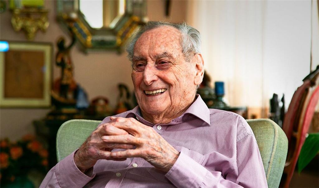 Walter Schultheiß, ein Vorbild für die Schwaben, hat am Donnerstag mit seiner Familie im kleinen Kreis seinen 99. Geburtstag gefeiert.