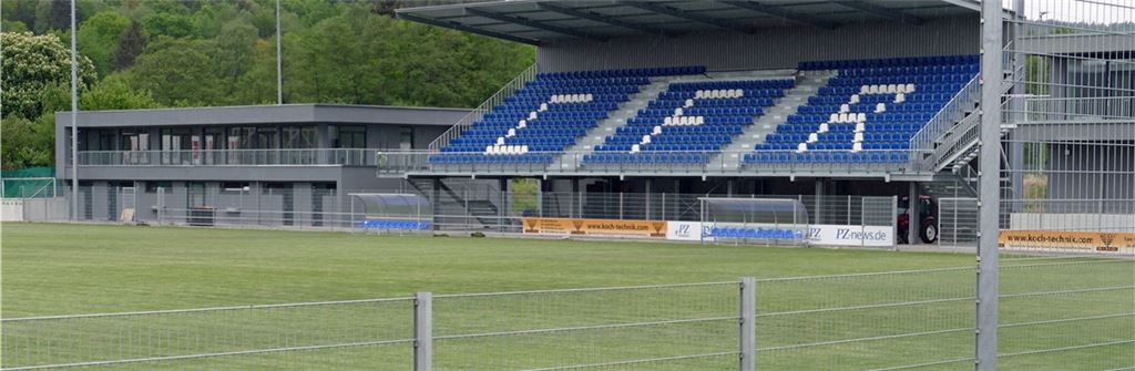 Wann im CfR-Stadion im Brötzinger Tal wieder Fußballspiele ausgetragen werden können, ist angesichts der dynamischen Entwicklung der Corona-Infektionszahlen ungewiss.Archivfoto: Roth
