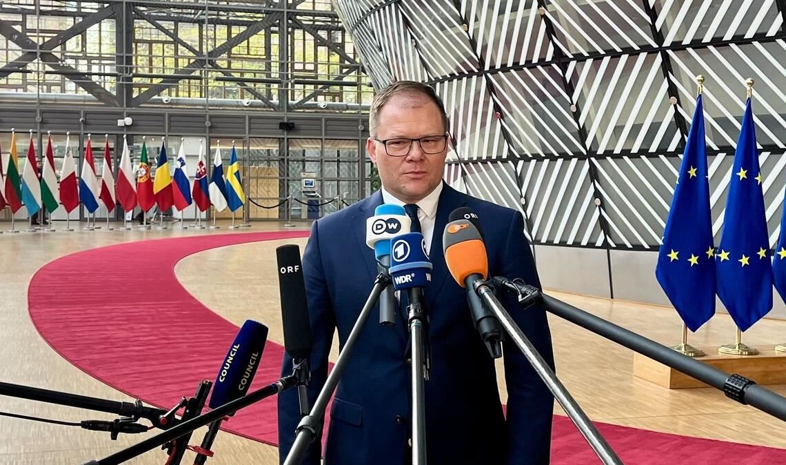 War bis zum frühen Morgen in Brüssel für stundenlange Verhandlungen: Umweltminister Carsten Schneider (SPD).