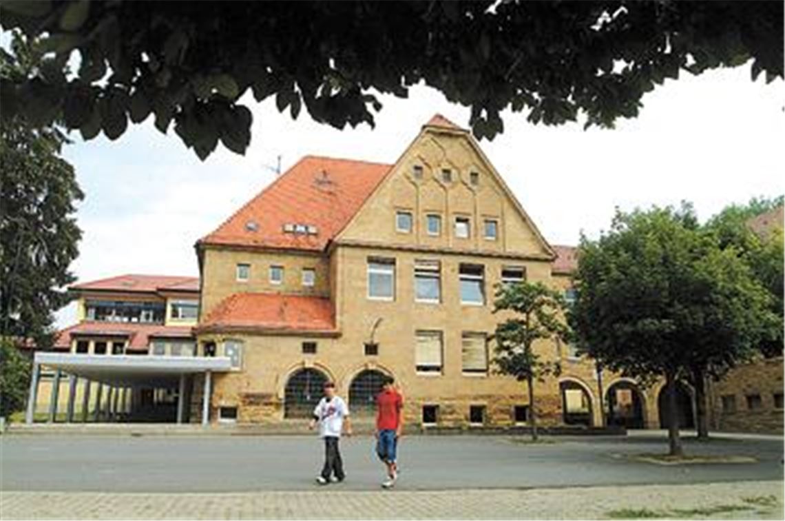 Wartet, was die Werkrealschule betrifft, wie die Maulbronner Schule am Silahopp auf eine Entscheidung der Kommunalpolitik: die Faust-Schule in Knittlingen.
 Archivfoto: Fotomoment