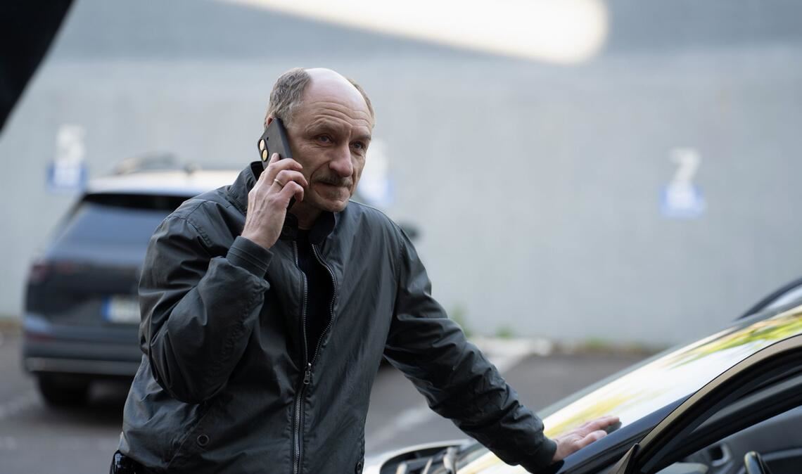 Warum hat Kommissar Christian Möller (Michael Schenk) den Tod eines Gutachters als Selbstmord eingestuft?